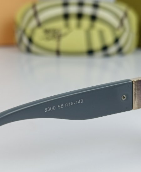 Brbery Sunglasses Gray Bur31