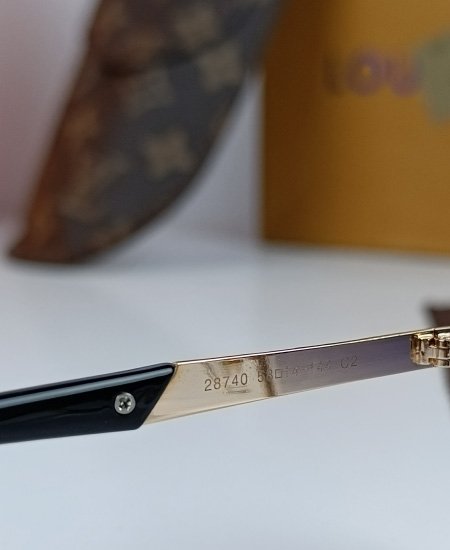LV Sunglasses Square LV033