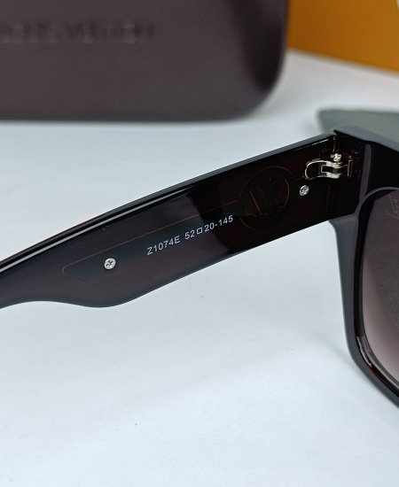 LV Women's Sunglasses Lou012