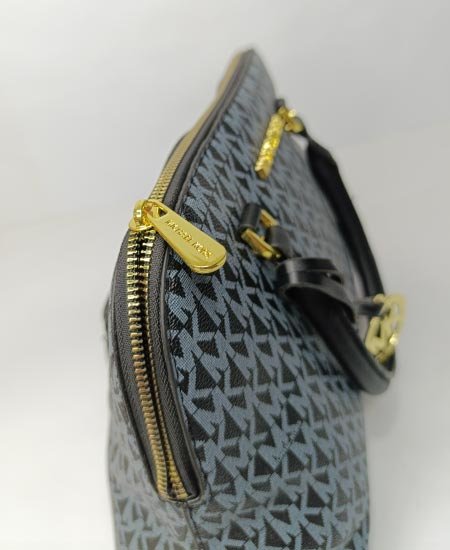 Mchl Krs handbags Black and Gray Handbag