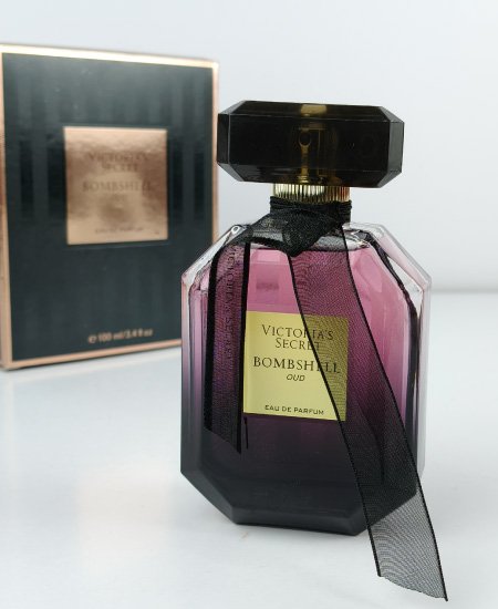 Victoria's Secret Bombshell OUD Perfume