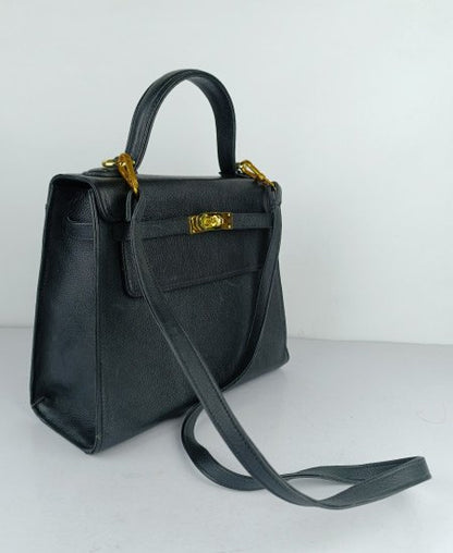 Hermes Kelly Handbags Mate Black in Original Leather
