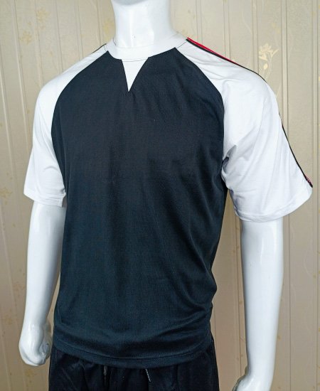 Adidas T-Shirt