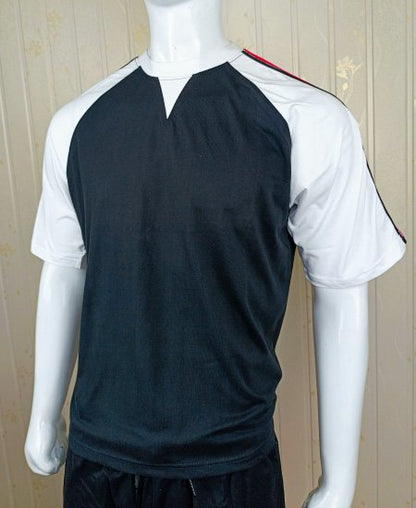 Adidas T-Shirt