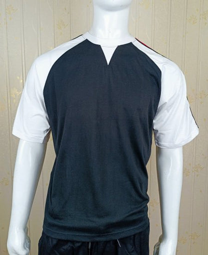 Adidas T-Shirt