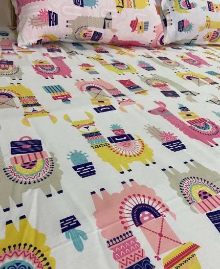 Lama Cartoon Bed Sheet Set