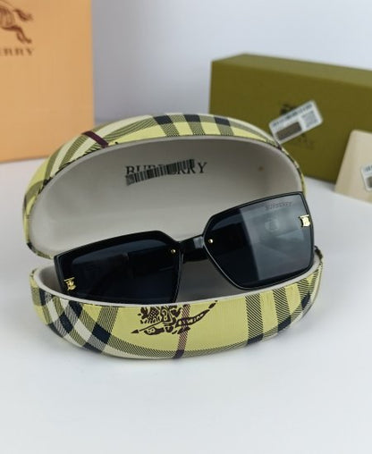 Brbrry Sunglasses Black Bur31