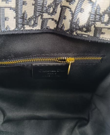 Dior handbag in Pakistan