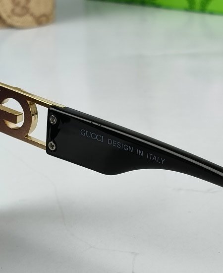 Gucci Sunglasses Oversize GG07