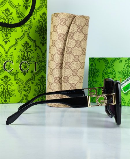 Gucci Sunglasses Oversize GG07