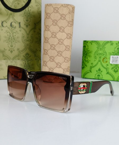 Gucci Sunglasses Oversize GG74