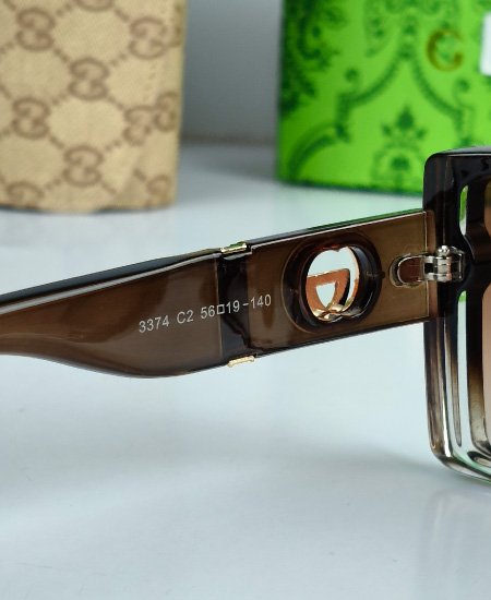 Gucci Sunglasses Oversize GG74