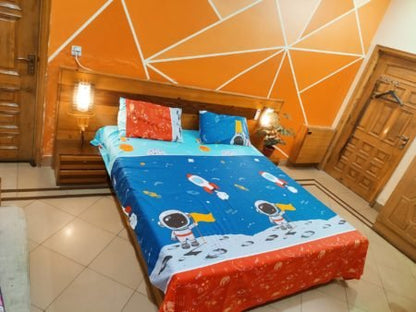 Kid's On Moon Bed Sheet