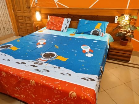 Kid's On Moon Bed Sheet