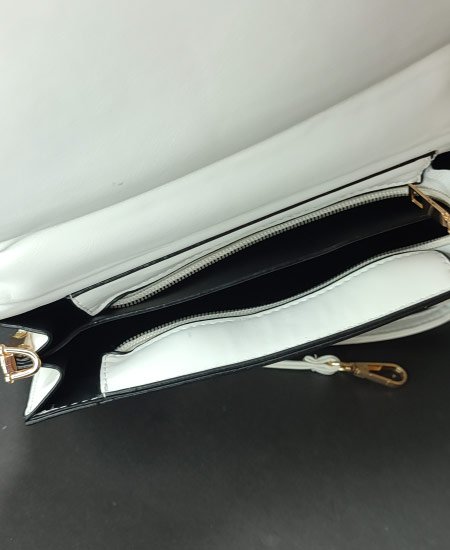 1.1 Jungle tree Handbags Ladies White