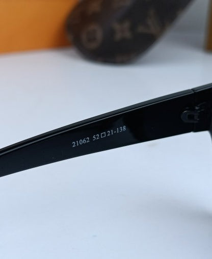 LV Evidence Sunglasses Glossy Black