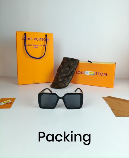 LV Ladies Black Sunglasses LV061