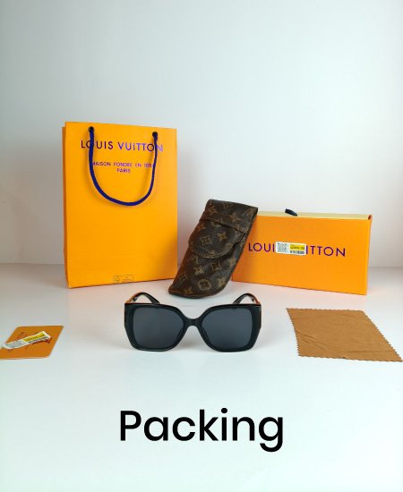 LV Ladies Black Sunglasses LV063