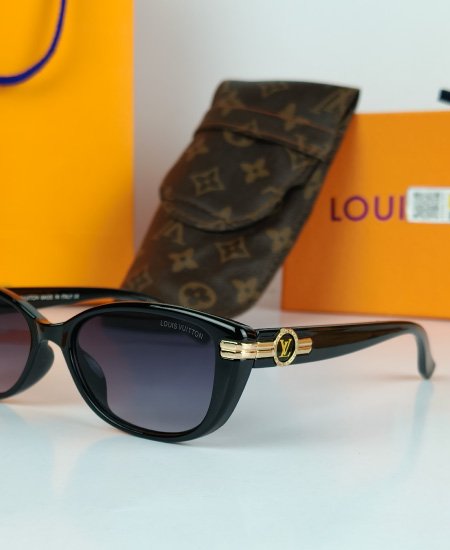 LV Ladies Black Sunglasses