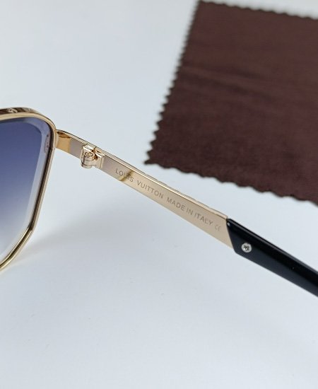 LV Sunglasses Square LV033