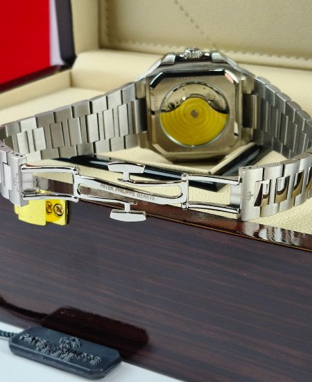 PATEK PHILIPPE Cubitus Black (Reference 5821/1A-001)
