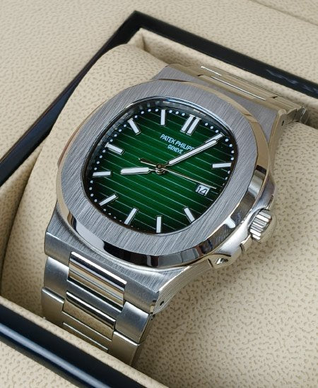 PATEK PHILIPPE Nautilus 5711 Green Auto Watch