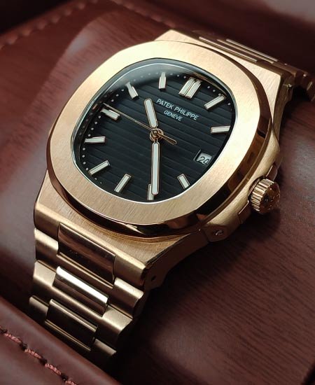 PATK PHLIPE Nautilus 3700J Rose Gold Black Dail