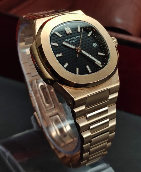 PATK PHLIPE Nautilus 3700J Rose Gold Black Dail