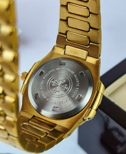 PATEK PHILIPPE Women's Watch NAUTILUS 7011/1