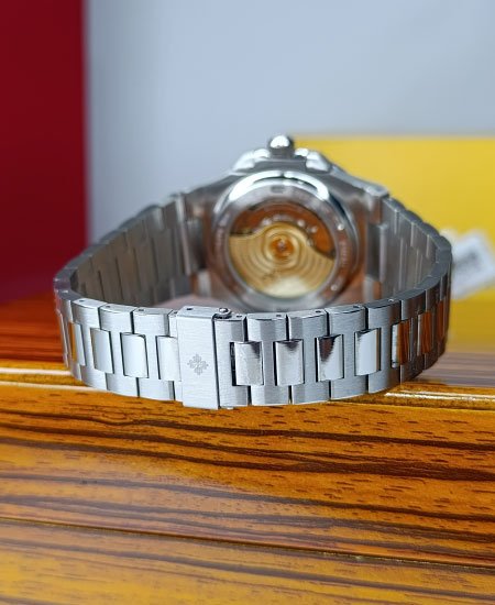 PATEK PHILIPPE watch Nautilus 5811-1G Men's Watch