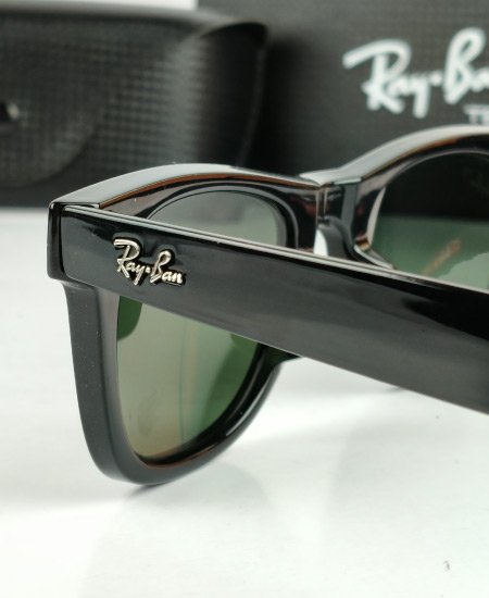 Ray Ban Wayfarer Glossy Sunglasses RB2140