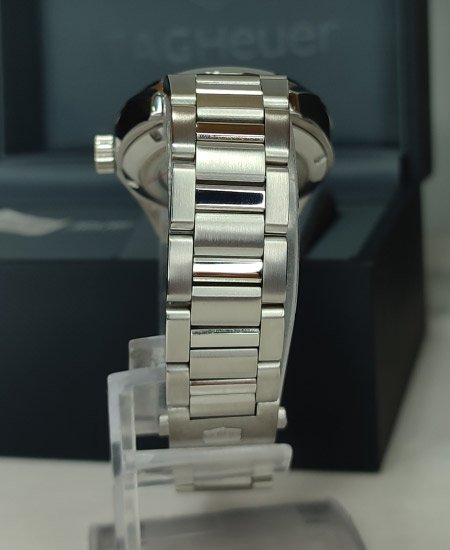 Tag Heuer Carrera Calibre 5 WAR201D.BA0723 watch