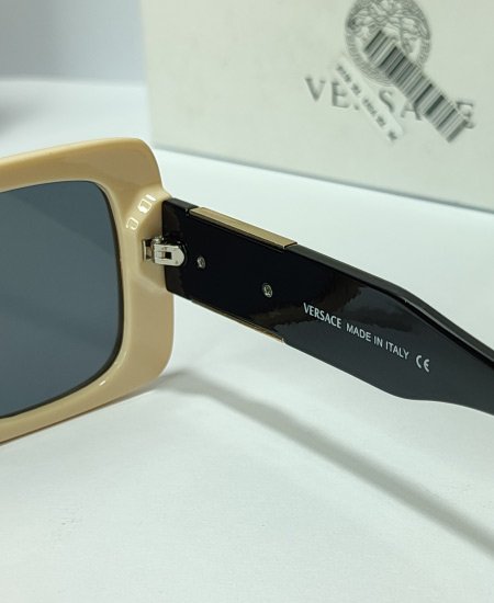 Versae Sunglasses Off-white 4405-vr09